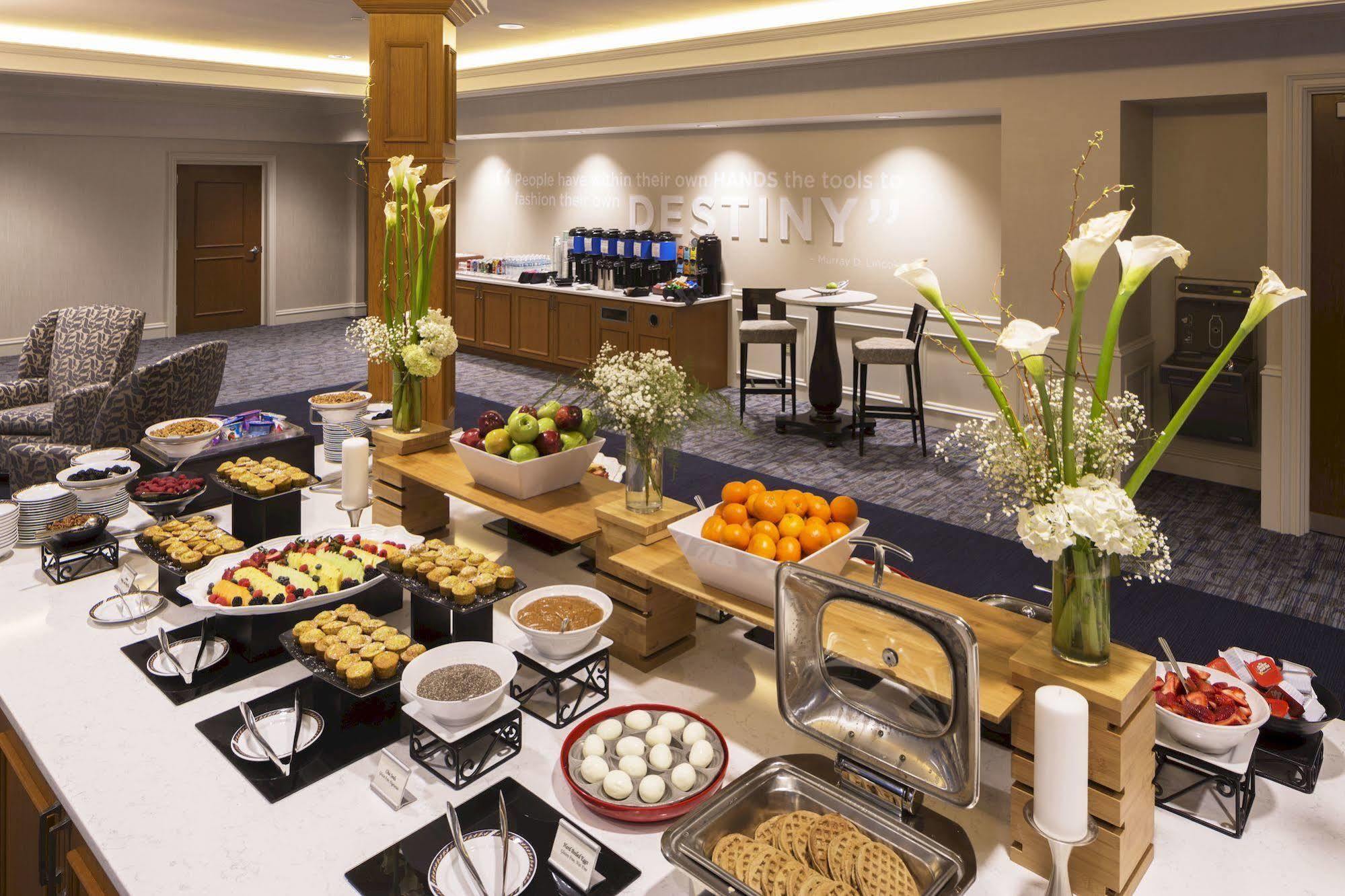 Nationwide Hotel And Conference Center Flint Екстериор снимка